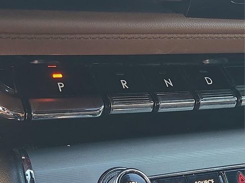 Used 2022 Lincoln Aviator Reserve w/ Equipment Group 201A image 29