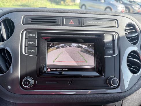 Used 2017 Volkswagen Tiguan S FWD image 13