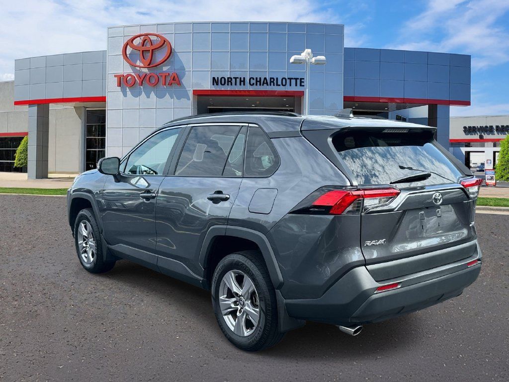 Used 2025 Toyota RAV4 XLE FWD image 4