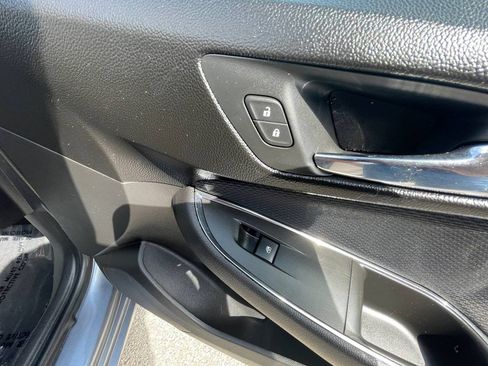 Used 2019 Chevrolet Cruze LT w/ LT Fleet Convenience Package image 18