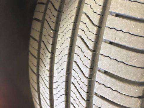 Used 2018 Chrysler Pacifica Limited w/ Advanced Safetytec Group image 5