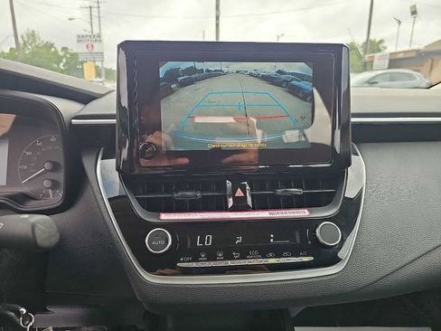Used 2024 Toyota Corolla LE image 32