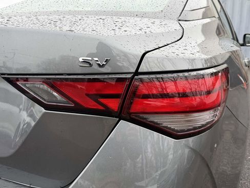 Used 2024 Nissan Sentra SV FWD image 14