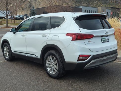 Used 2019 Hyundai Santa Fe SE image 5