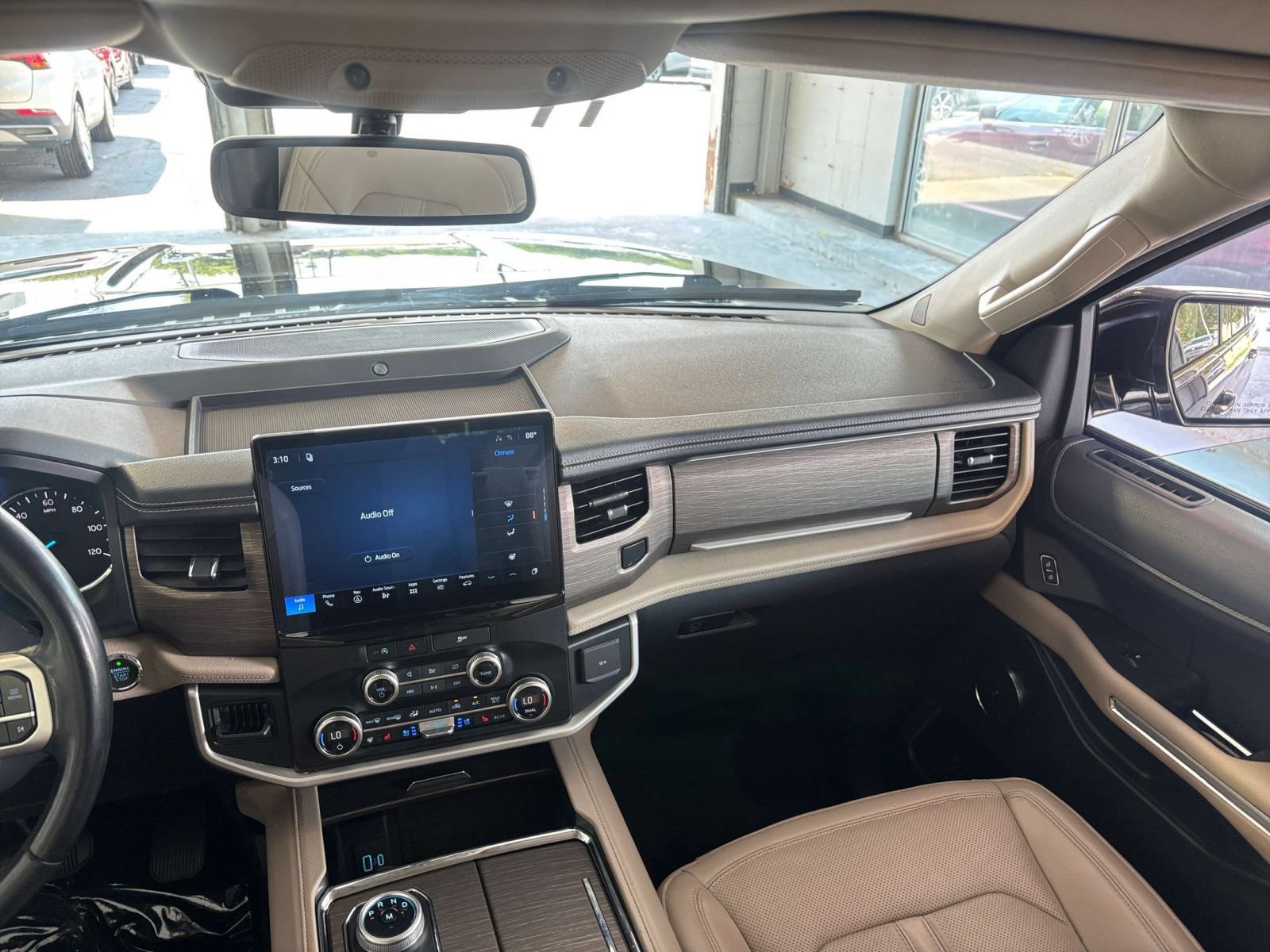 Used 2024 Ford Expedition Limited RWD image 39