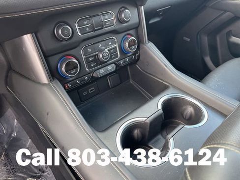 Used 2024 Chevrolet Suburban Premier RWD image 28