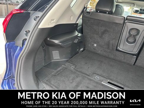 Used 2017 Nissan Rogue SL w/ SL Premium Package image 36