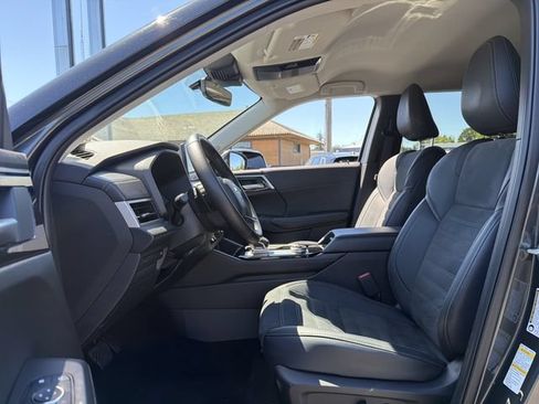 Used 2025 Mitsubishi Outlander SE AWD/4WD image 10