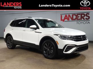 Used 2024 Volkswagen Tiguan SE video 1