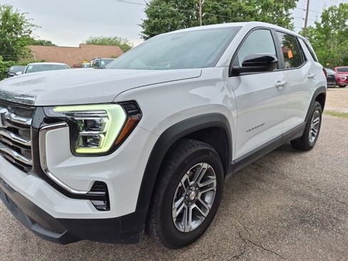 Used 2025 GMC Terrain Elevation image 1