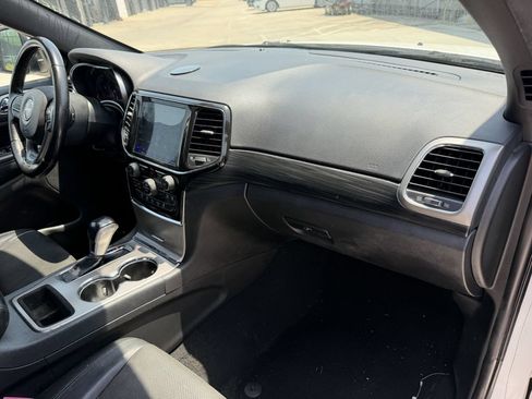 Used 2021 Jeep Grand Cherokee Laredo X RWD image 28