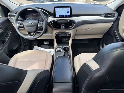 Used 2022 Ford Escape SEL image 26
