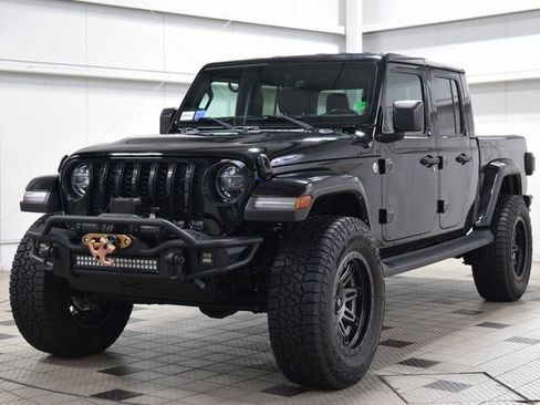 Used 2021 Jeep Gladiator Overland w/ Popular Equipment Package image 3