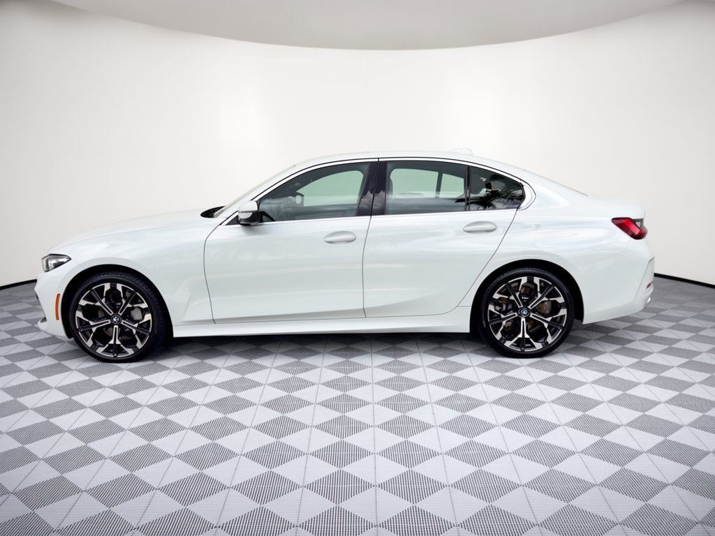 Used 2026 BMW 330i xDrive Sedan w/ Premium Package AWD/4WD image 2