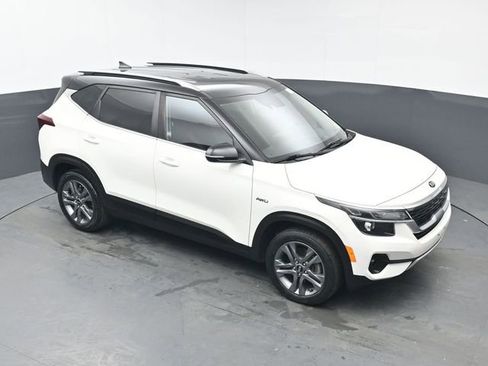 Used 2021 Kia Seltos S AWD/4WD image 35