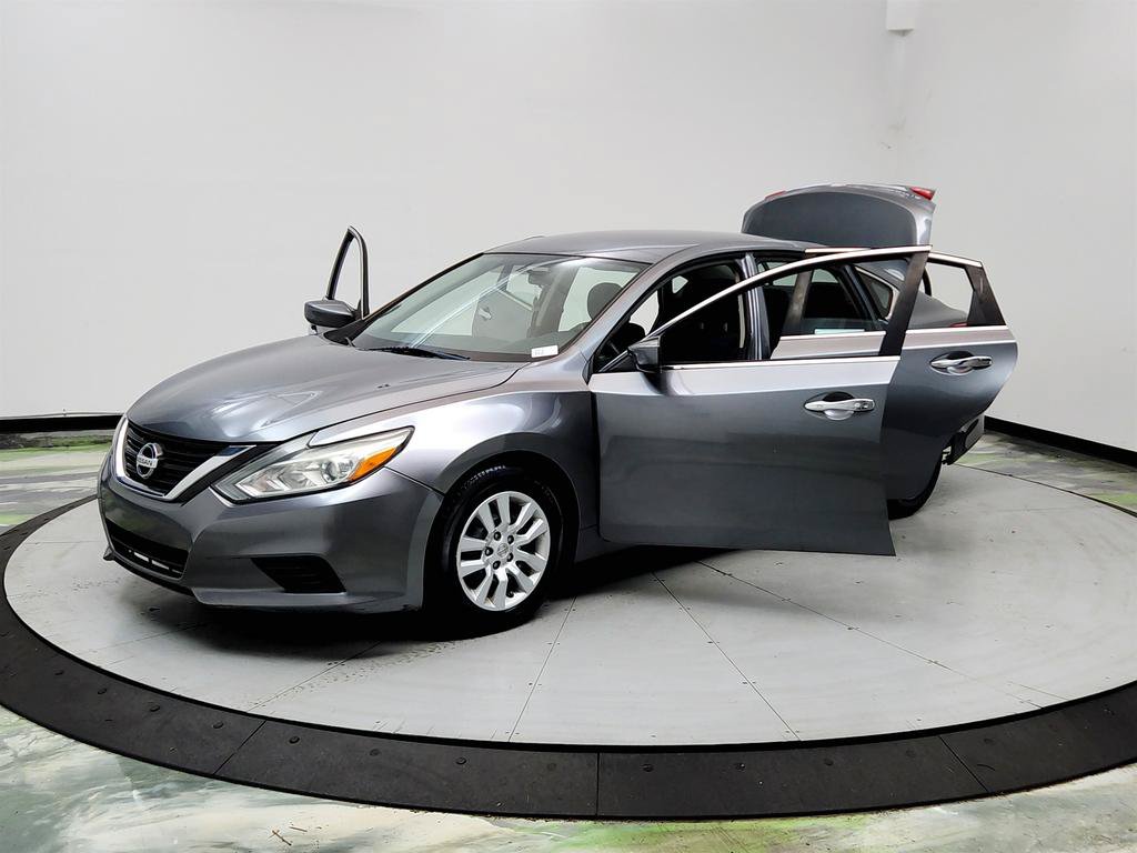 Used 2016 Nissan Altima 2.5 S w/ Power Driver Seat Package FWD image 9