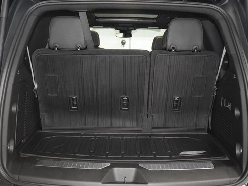 Used 2024 GMC Yukon AT4 AWD/4WD image 27