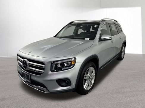 Used 2022 Mercedes-Benz GLB 250 4MATIC image 23