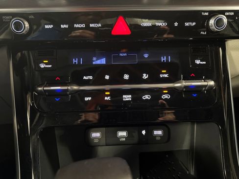 Used 2024 Kia Carnival SX Prestige FWD image 10