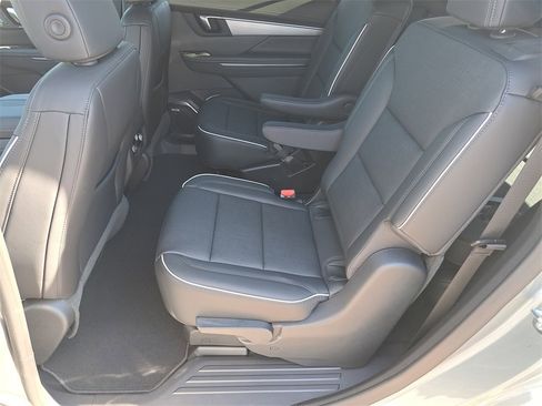 New 2026 Buick Enclave Preferred image 16