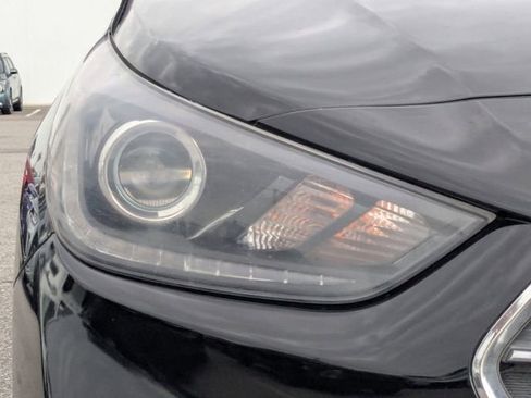 Used 2019 Hyundai Accent Limited image 12