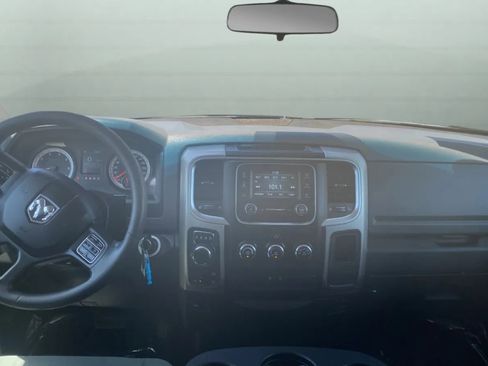 Used 2020 RAM 1500 Classic SLT AWD/4WD image 9