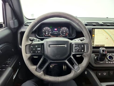 Certified 2023 Land Rover Defender 110 image 25