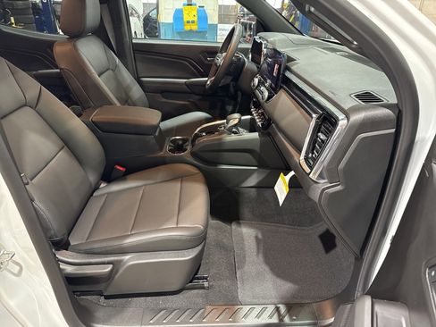 New 2026 GMC Canyon Elevation w/ Convenience Package image 35