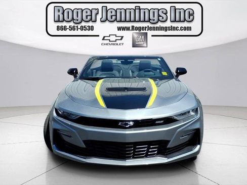 Used 2023 Chevrolet Camaro SS RWD image 7