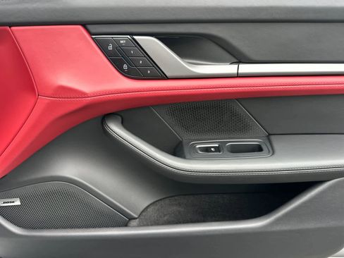 New 2025 Porsche Taycan image 18