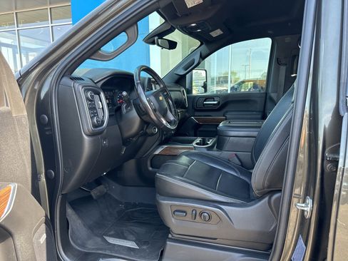 Used 2022 Chevrolet Silverado 3500 High Country w/ Z71 Off-Road Package image 18