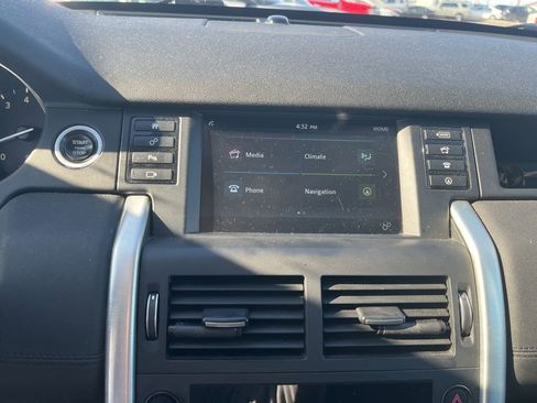 Used 2017 Land Rover Discovery Sport HSE image 16