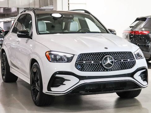 Certified 2025 Mercedes-Benz GLE 450e 4MATIC image 5