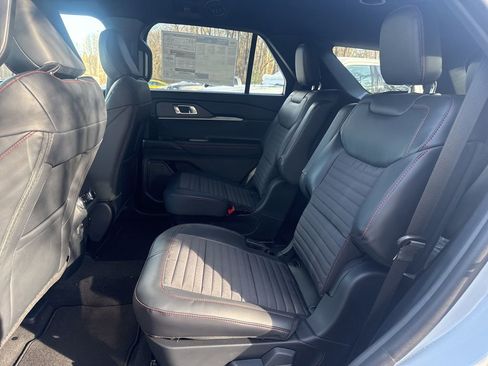 New 2026 Ford Explorer ST-Line image 12