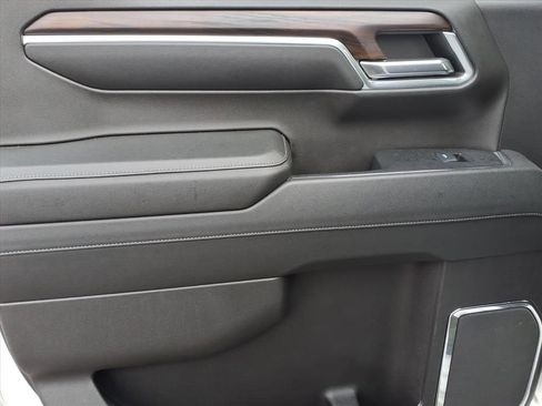 Used 2024 GMC Sierra 1500 SLT image 15