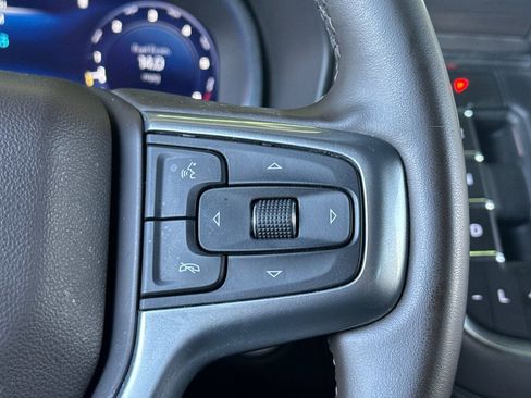 Used 2024 Chevrolet Suburban LT image 37