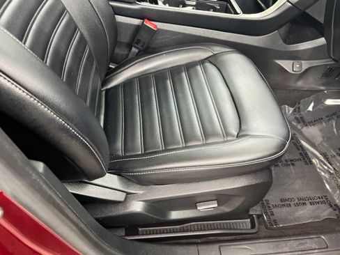 Used 2019 Ford Edge SEL w/ Equipment Group 201A AWD/4WD image 25