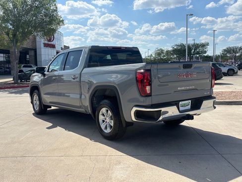 Used 2024 GMC Sierra 1500 SLE image 3