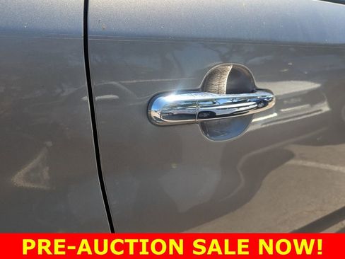 Used 2011 Kia Sorento LX image 17