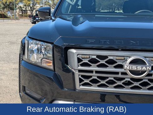 Used 2023 Nissan Frontier SV w/ Technology Package image 10