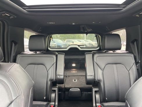 Used 2021 Ford Expedition Limited image 27