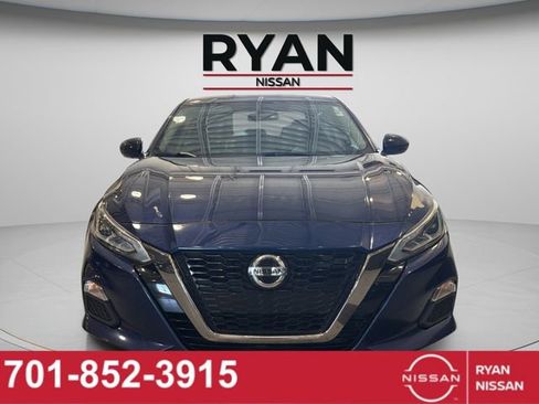 Certified 2019 Nissan Altima 2.5 SR AWD/4WD image 13