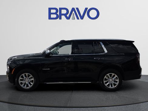 Used 2025 Chevrolet Tahoe Premier AWD/4WD image 2
