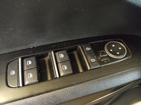 Used 2021 Kia Soul LX FWD image 27