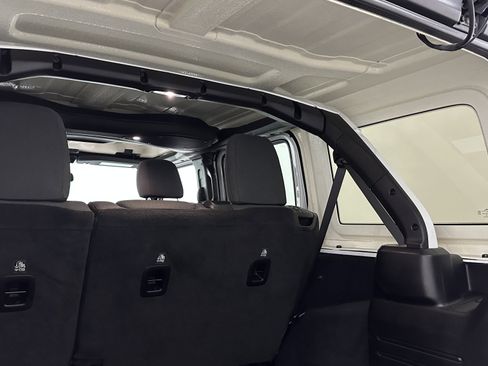 Used 2025 Jeep Wrangler Willys image 26