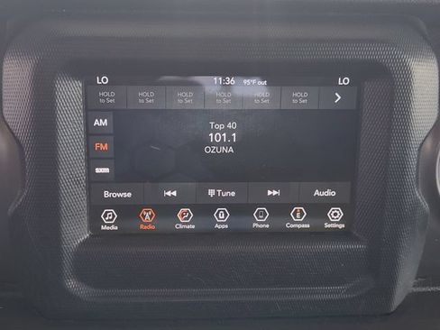 Used 2020 Jeep Gladiator Sport w/ Quick Order Package 24S AWD/4WD image 15
