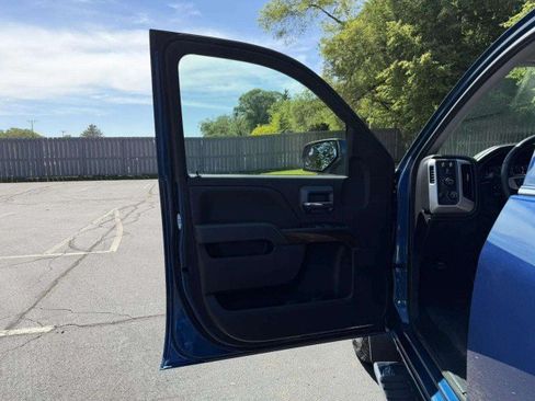 Used 2019 GMC Sierra 1500 SLE w/ SLE Value Package AWD/4WD image 17