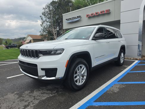 Used 2024 Jeep Grand Cherokee L Laredo w/ Luxury Tech Group I AWD/4WD image 8