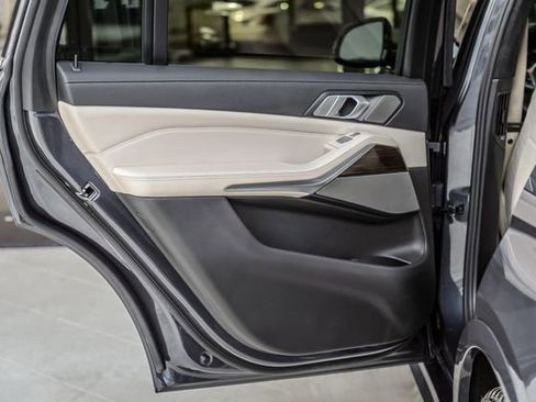 Used 2020 BMW X7 xDrive40i w/ M Sport Package image 55