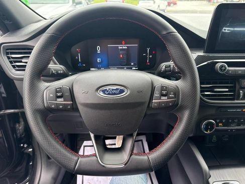 Used 2025 Ford Escape ST-Line AWD/4WD image 23